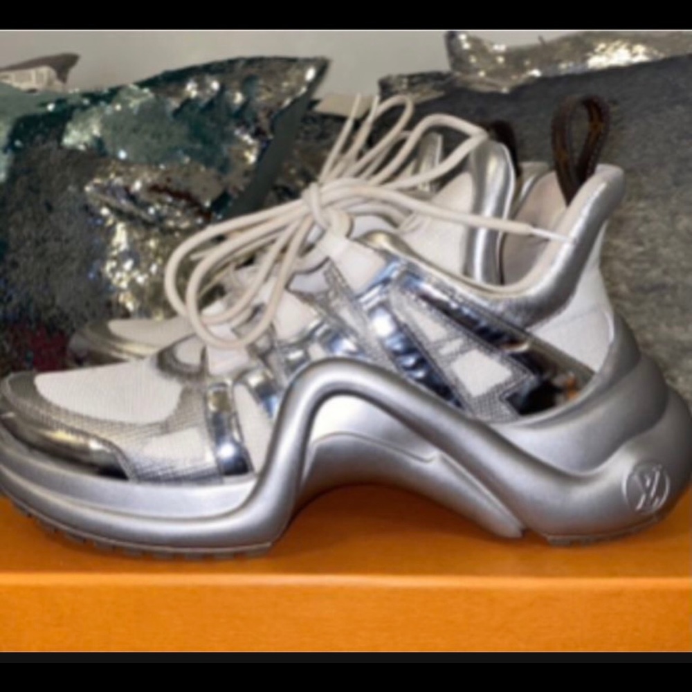 Louis Vuitton Archlight